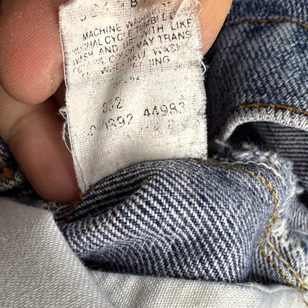 Vintage 90’s 1992 Levi's 560 Made in USA  Light Blue Relaxed Fit Men's Jeans